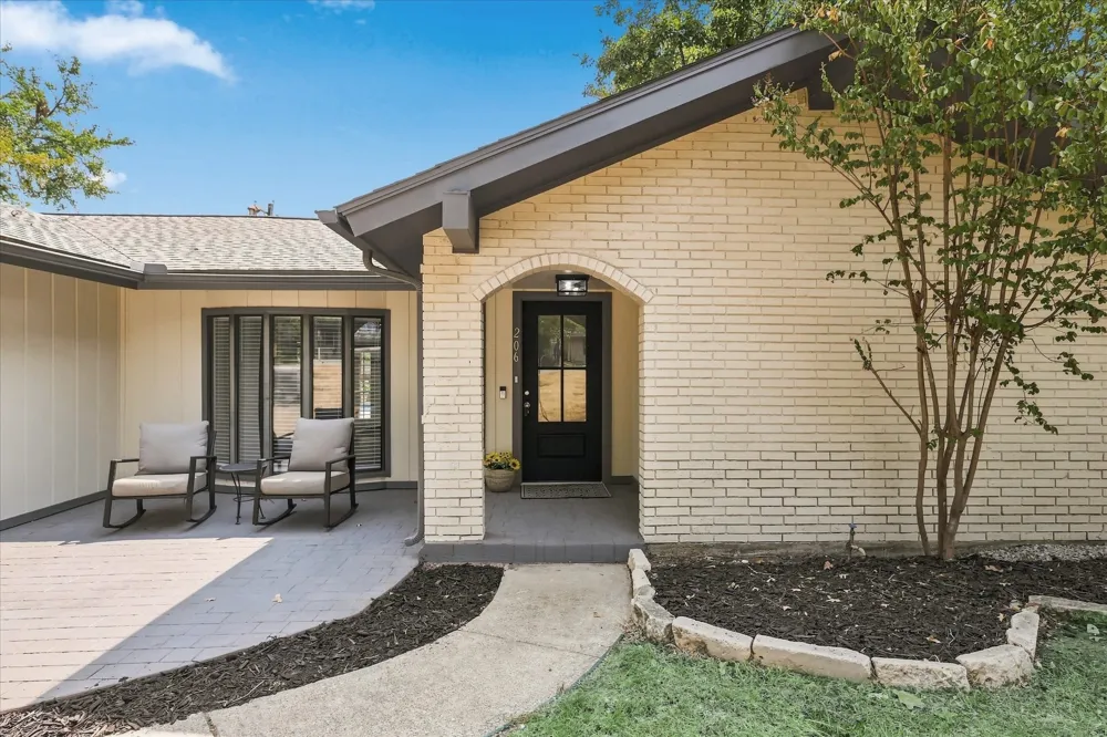 206 Lake Vista W Highland Village, TX 75077