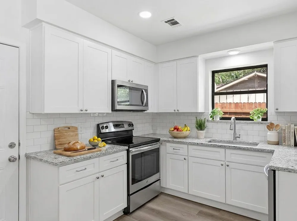 206 Lake Vista W Highland Village, TX 75077