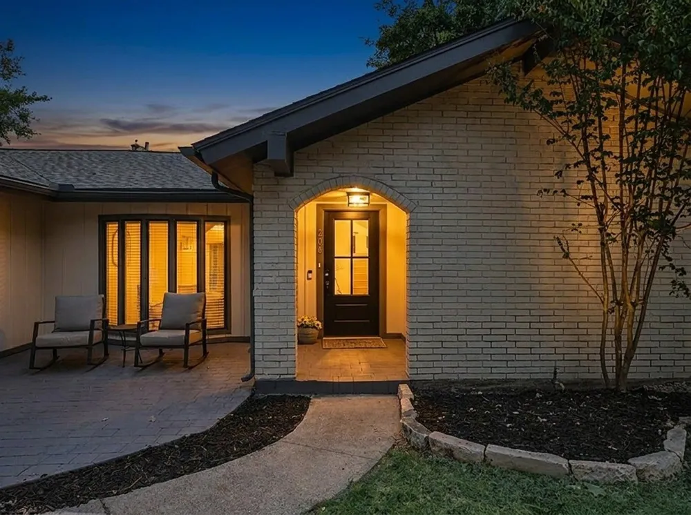 206 Lake Vista W Highland Village, TX 75077