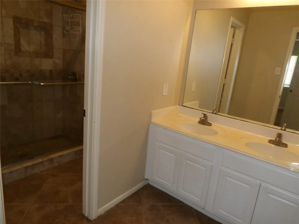 1902 S Carlsbad Lane Deer Park, TX 77536