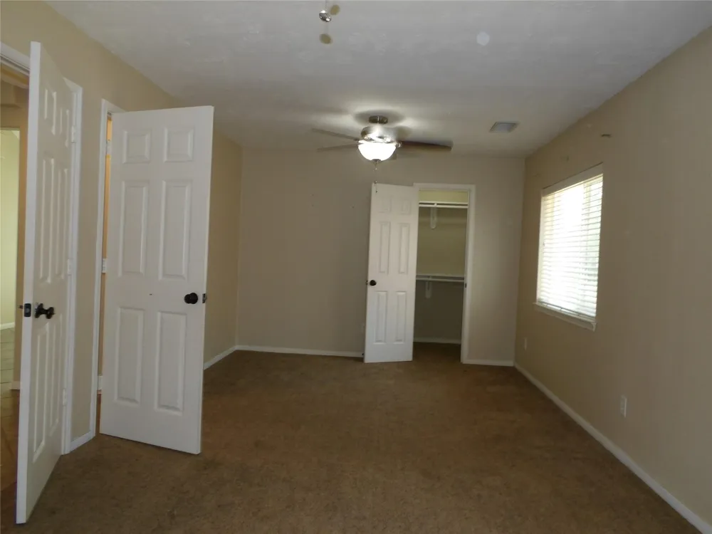 1902 S Carlsbad Lane Deer Park, TX 77536