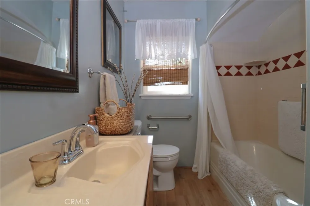 12421 Floral Whittier, CA 90601