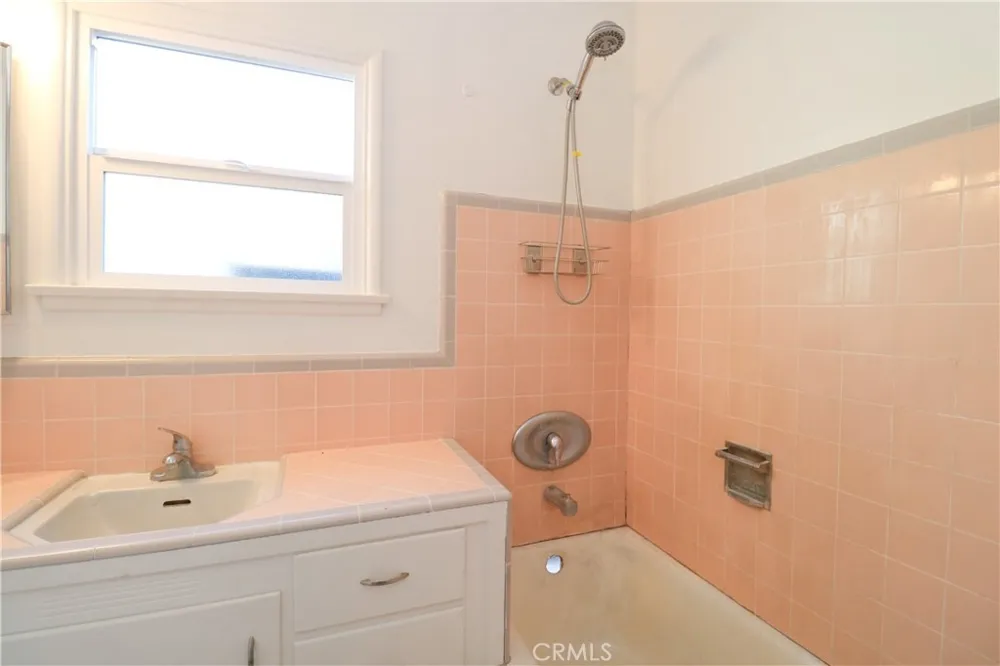 12421 Floral Whittier, CA 90601