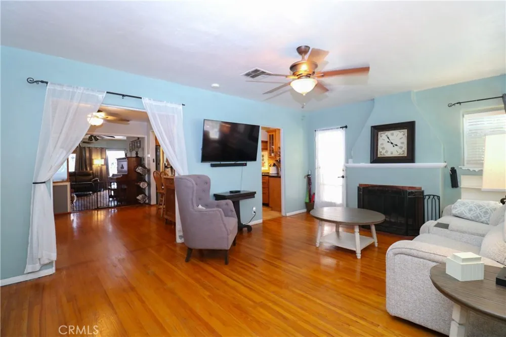 12421 Floral Whittier, CA 90601