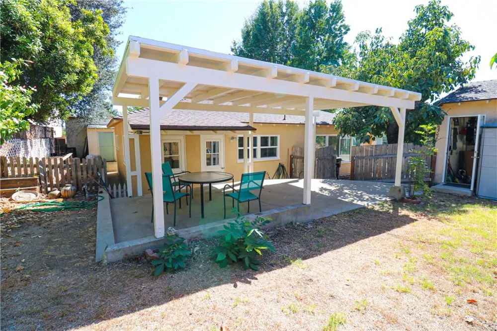 12421 Floral Whittier, CA 90601