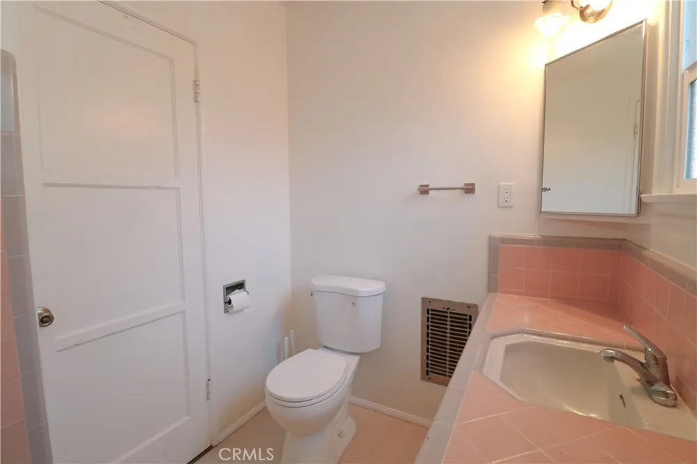 12421 Floral Whittier, CA 90601