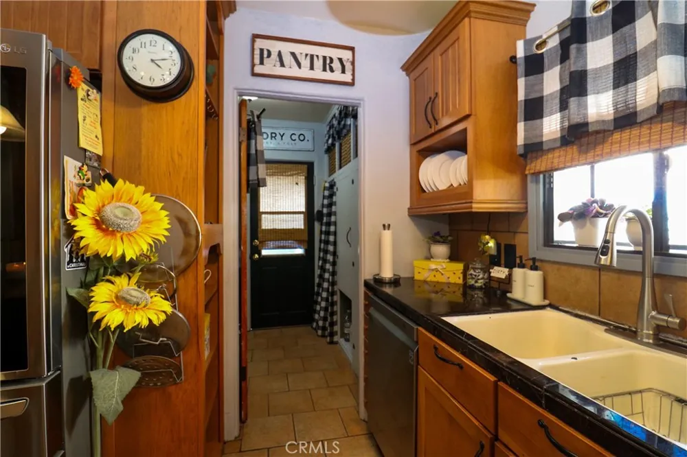 12421 Floral Whittier, CA 90601