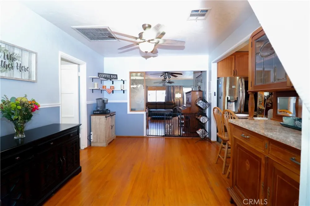 12421 Floral Whittier, CA 90601