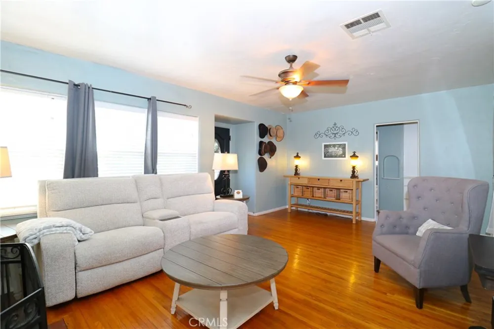 12421 Floral Whittier, CA 90601