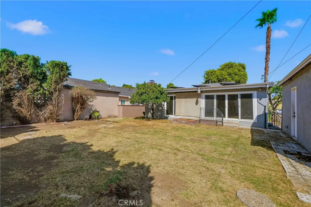 209 Broadmoor West Covina, CA 91790