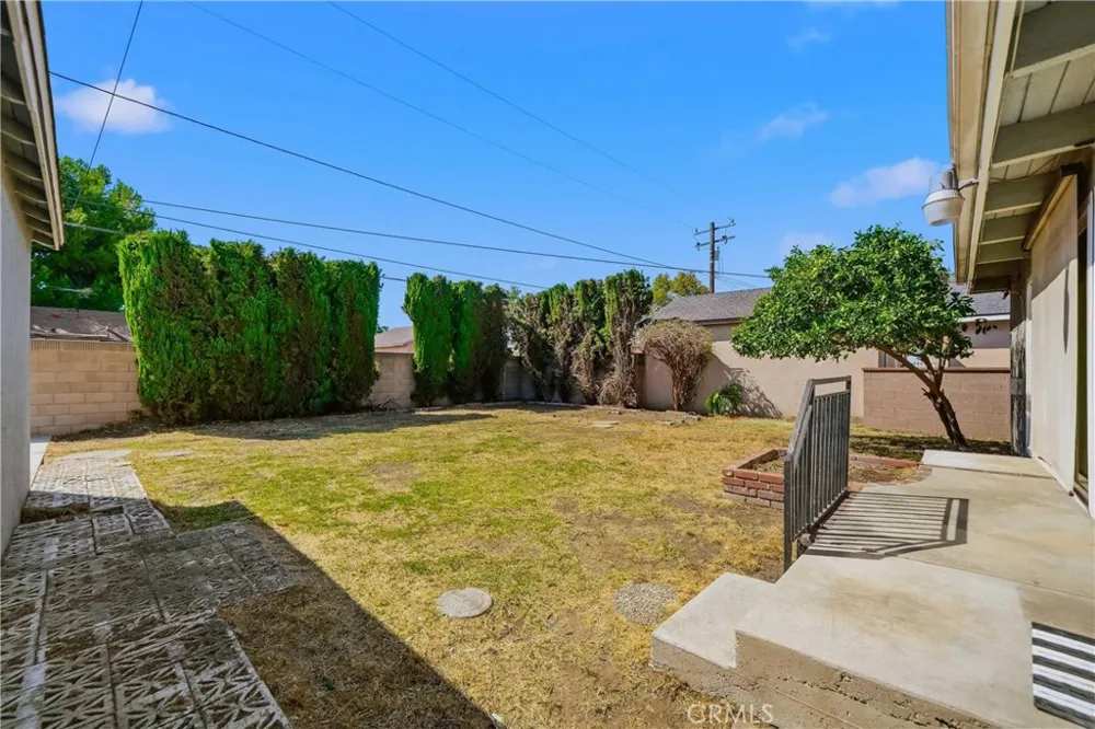 209 Broadmoor West Covina, CA 91790