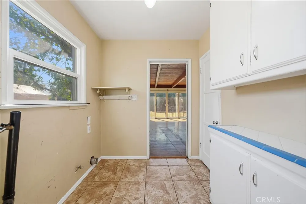 209 Broadmoor West Covina, CA 91790