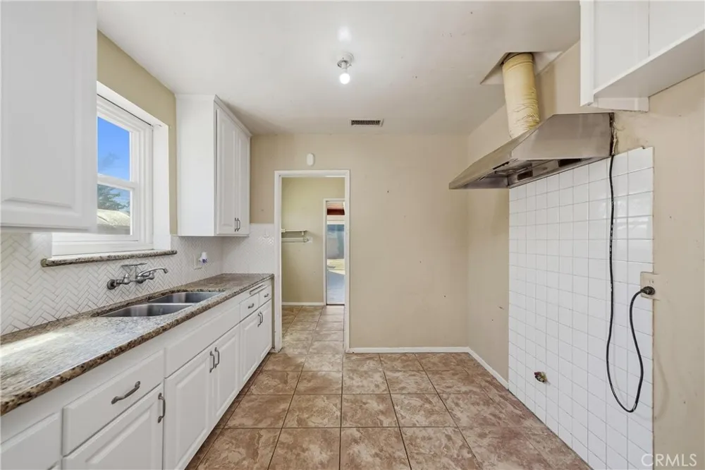 209 Broadmoor West Covina, CA 91790