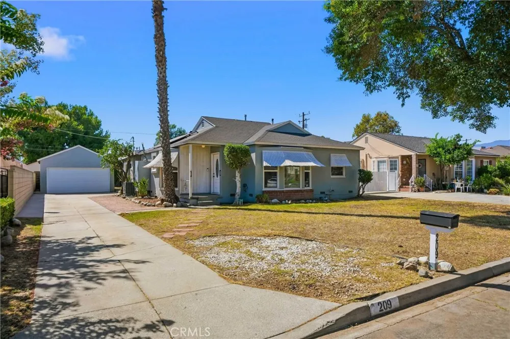 209 Broadmoor West Covina, CA 91790