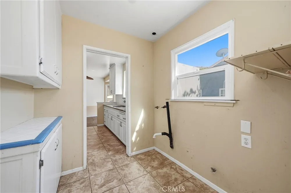 209 Broadmoor West Covina, CA 91790
