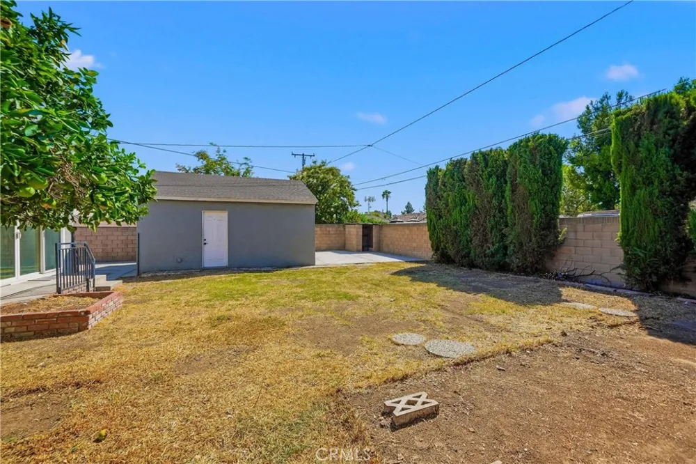 209 Broadmoor West Covina, CA 91790
