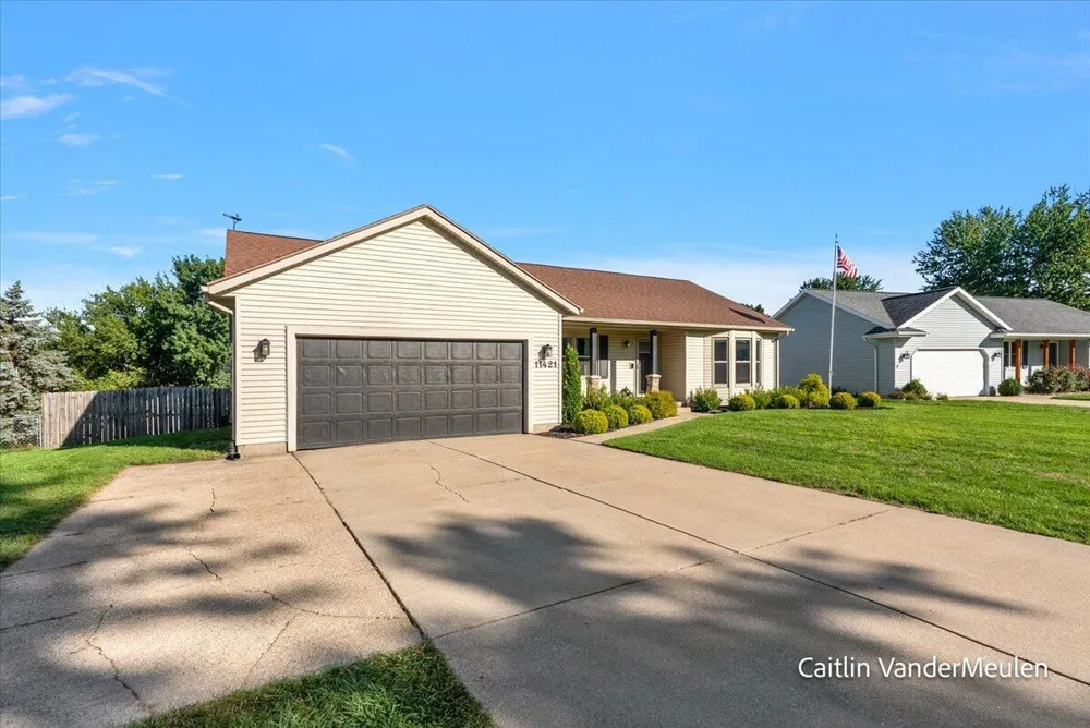 11421 Prairie Avenue Allendale, MI 49401