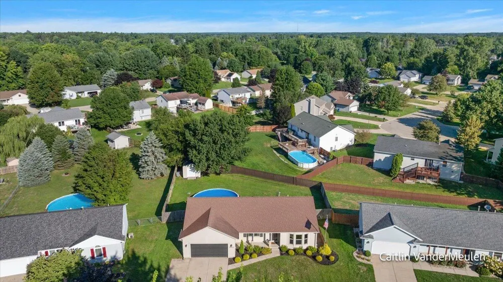 11421 Prairie Avenue Allendale, MI 49401