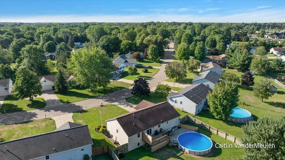 11421 Prairie Avenue Allendale, MI 49401