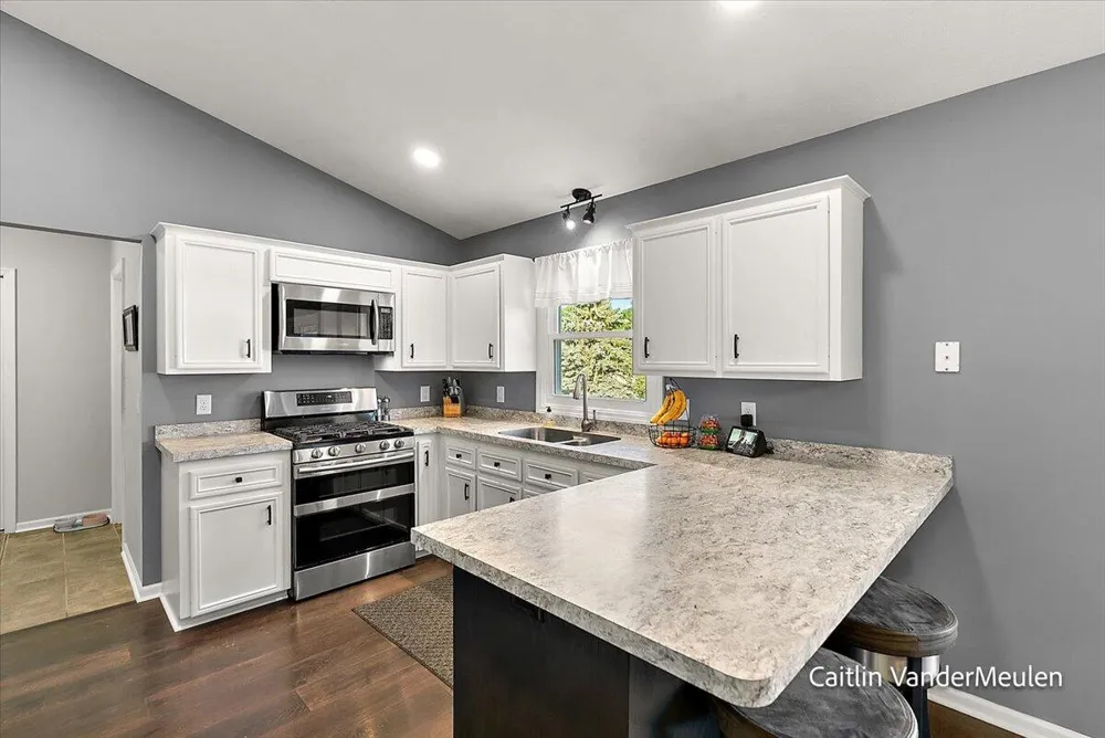 11421 Prairie Avenue Allendale, MI 49401