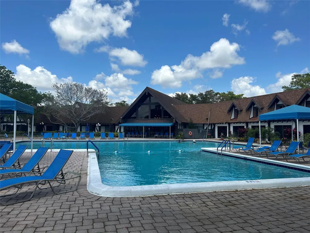 3710 INVERRARY DRIVE #1Y Lauderhill, FL 33319
