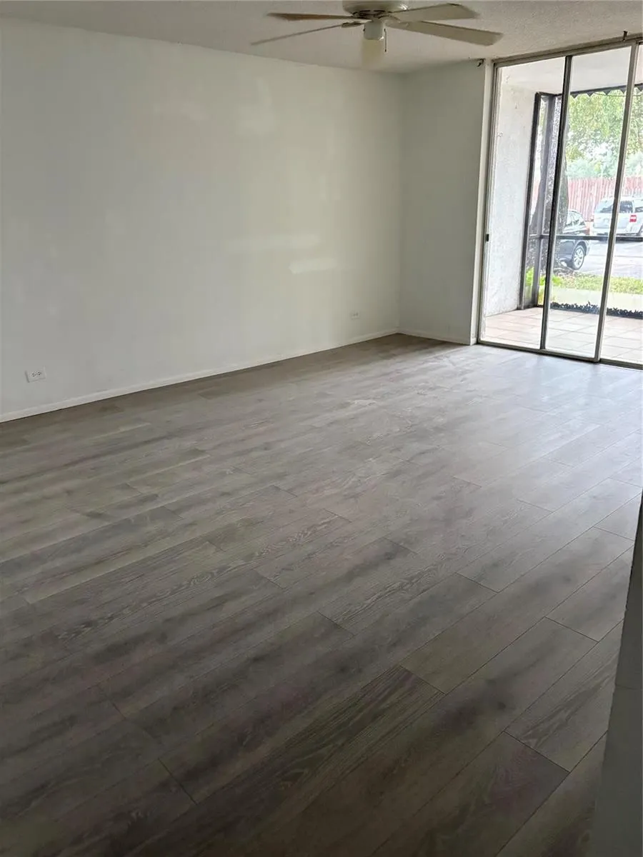 3710 INVERRARY DRIVE #1Y Lauderhill, FL 33319