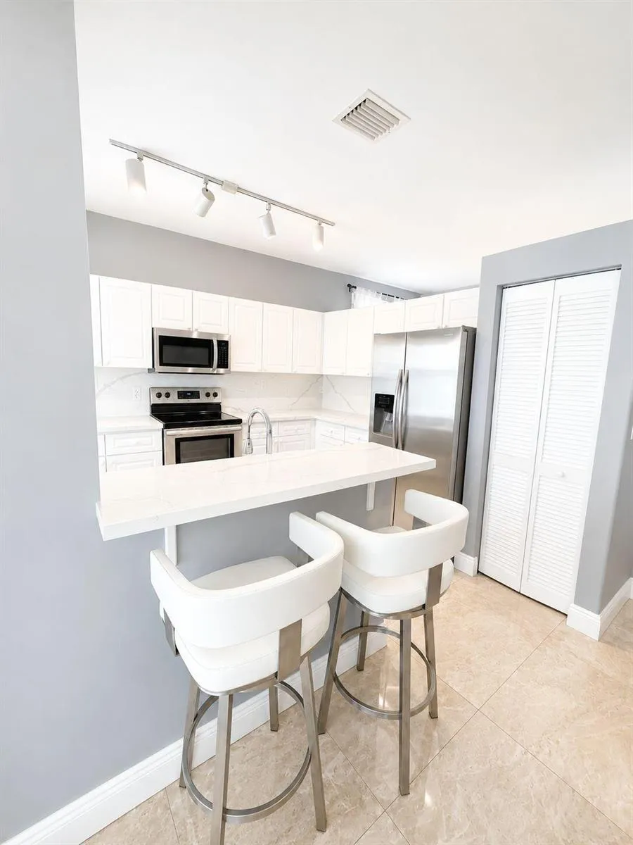 6937 Turtle Bay Terrace Lake Worth, FL 33463
