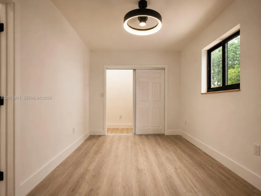4212 SW 98th Ave Miami, FL 33165