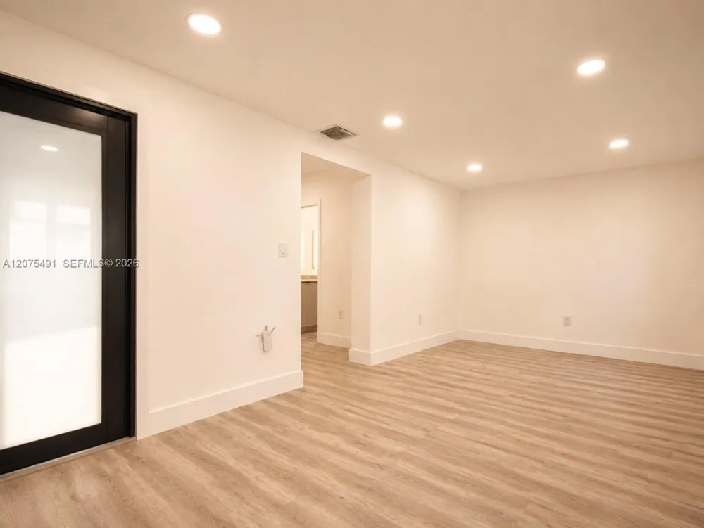 4212 SW 98th Ave Miami, FL 33165