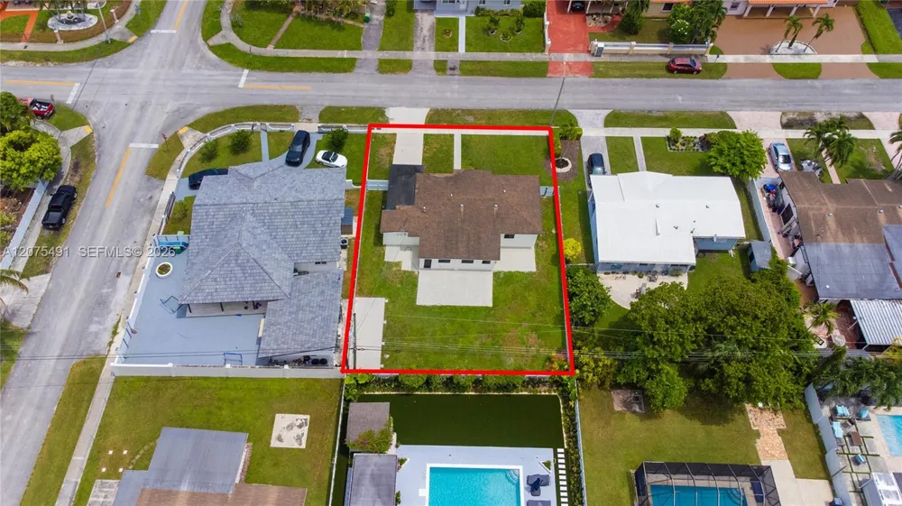 4212 SW 98th Ave Miami, FL 33165