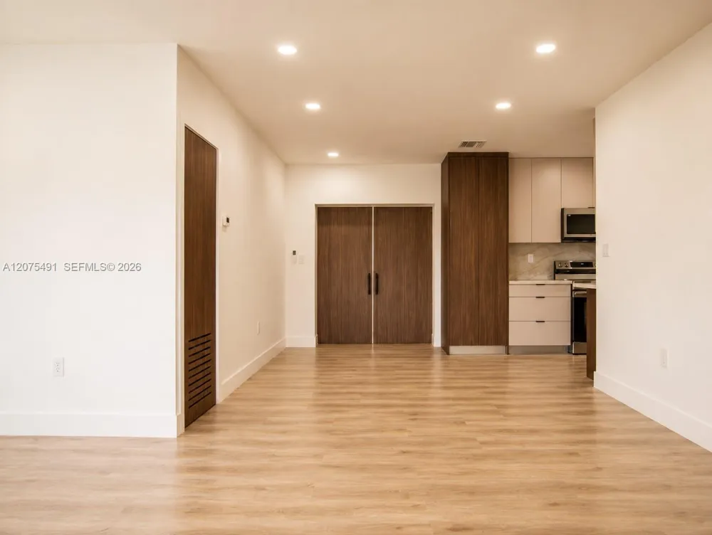 4212 SW 98th Ave Miami, FL 33165