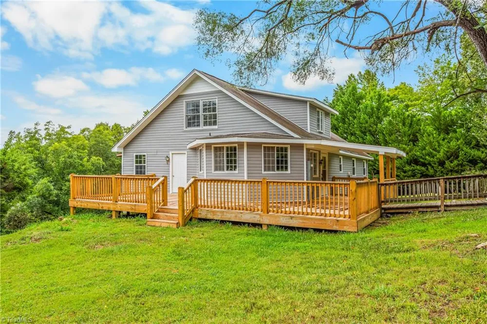 2018 East Road Walnut Cove, NC 27052