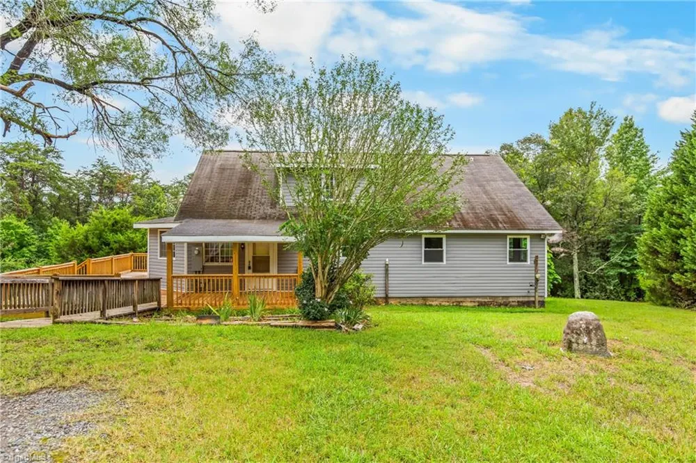 2018 East Road Walnut Cove, NC 27052