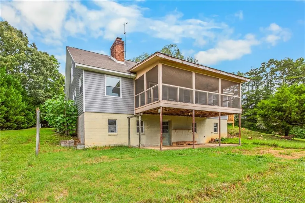 2018 East Road Walnut Cove, NC 27052