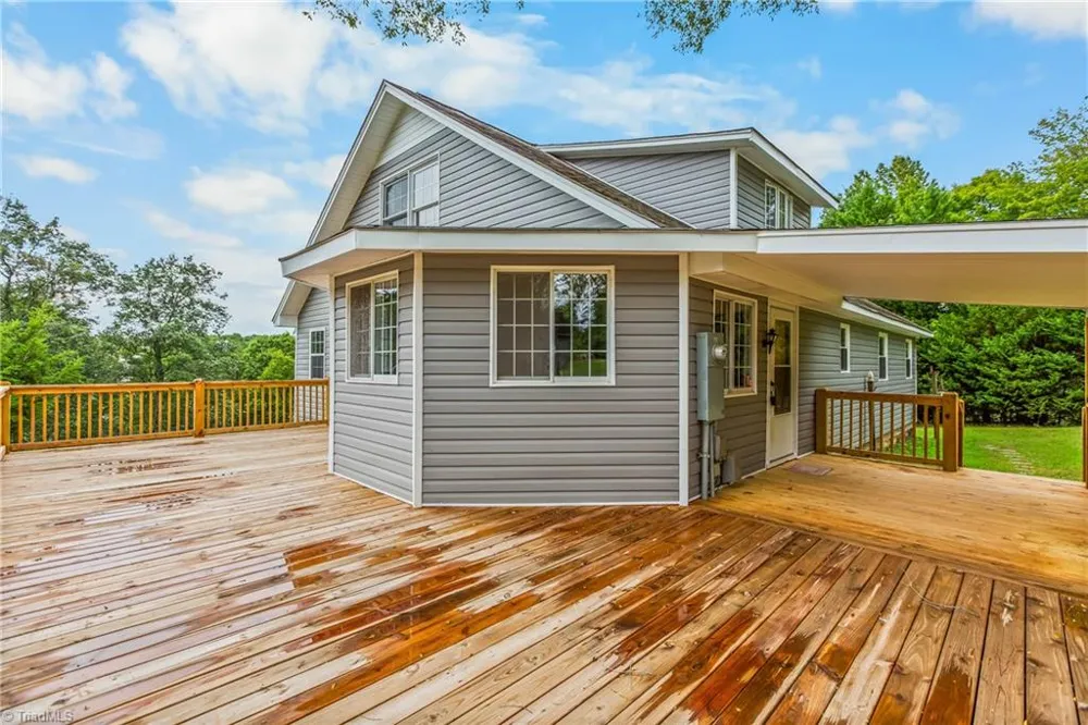 2018 East Road Walnut Cove, NC 27052