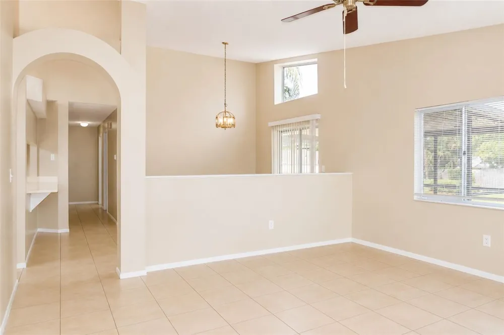 4631 W EASTWIND DRIVE Plant City, FL 33566
