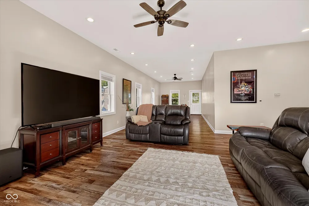 8693 800 E Sheridan, IN 46069