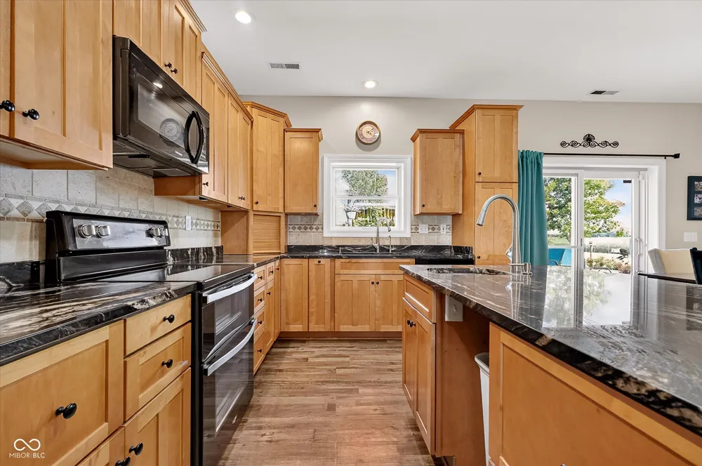 8693 800 E Sheridan, IN 46069