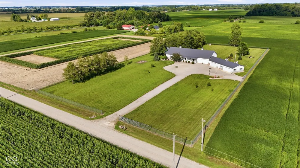 8693 800 E Sheridan, IN 46069