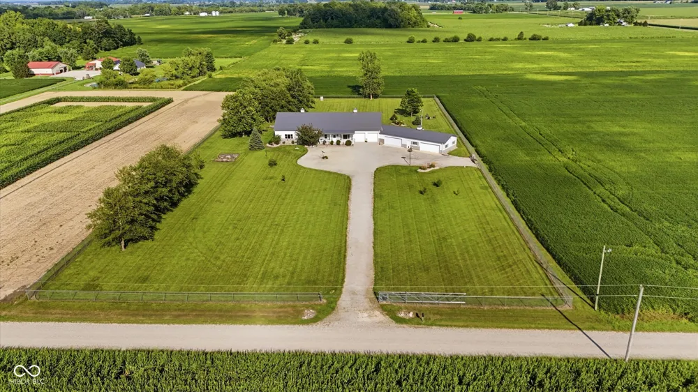 8693 800 E Sheridan, IN 46069