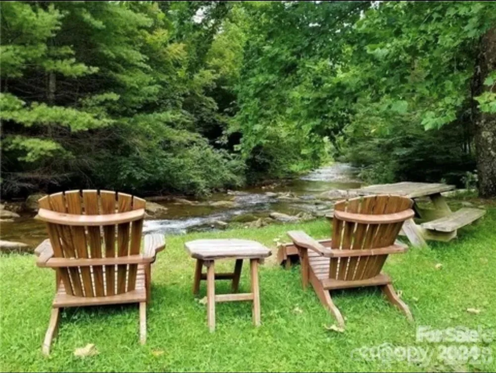 000 Roca Vista Drive #533 Lenoir, NC 28645