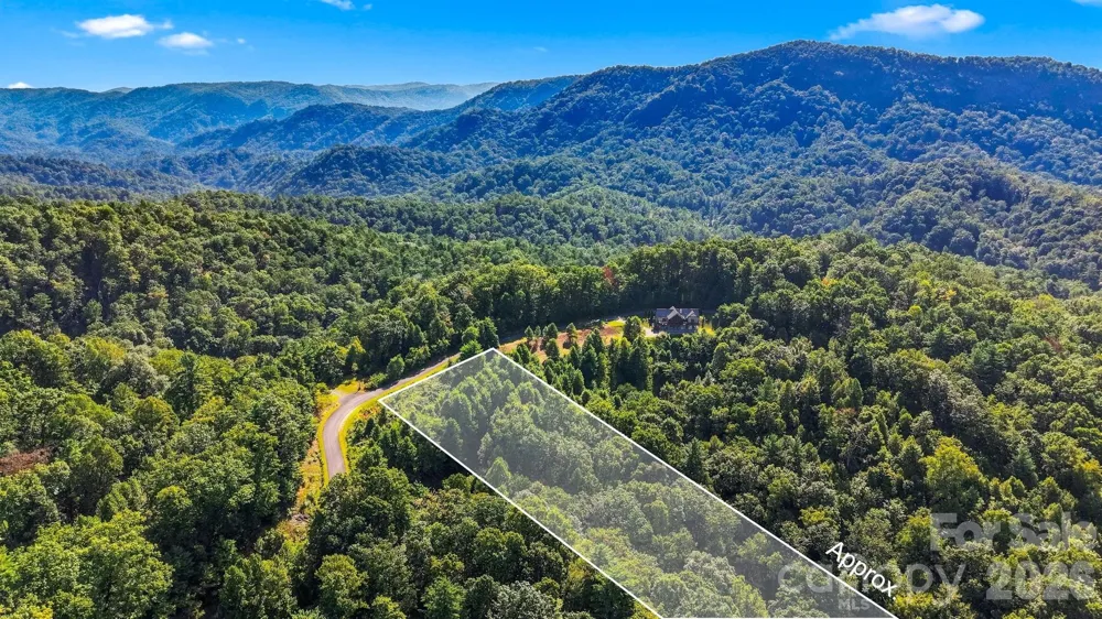 000 Roca Vista Drive #533 Lenoir, NC 28645