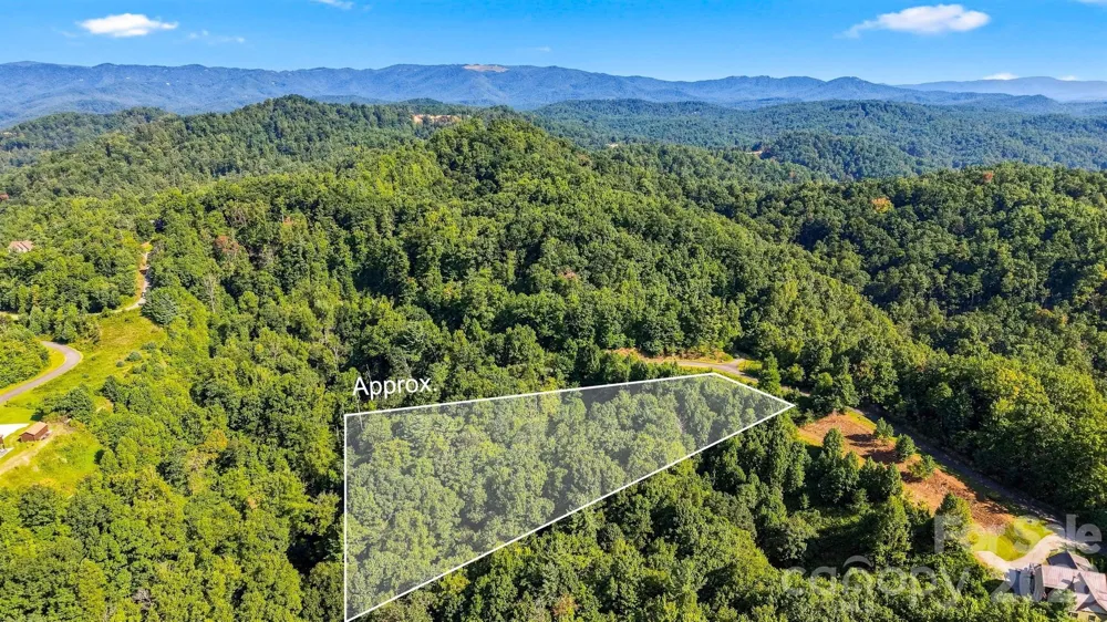 000 Roca Vista Drive #533 Lenoir, NC 28645