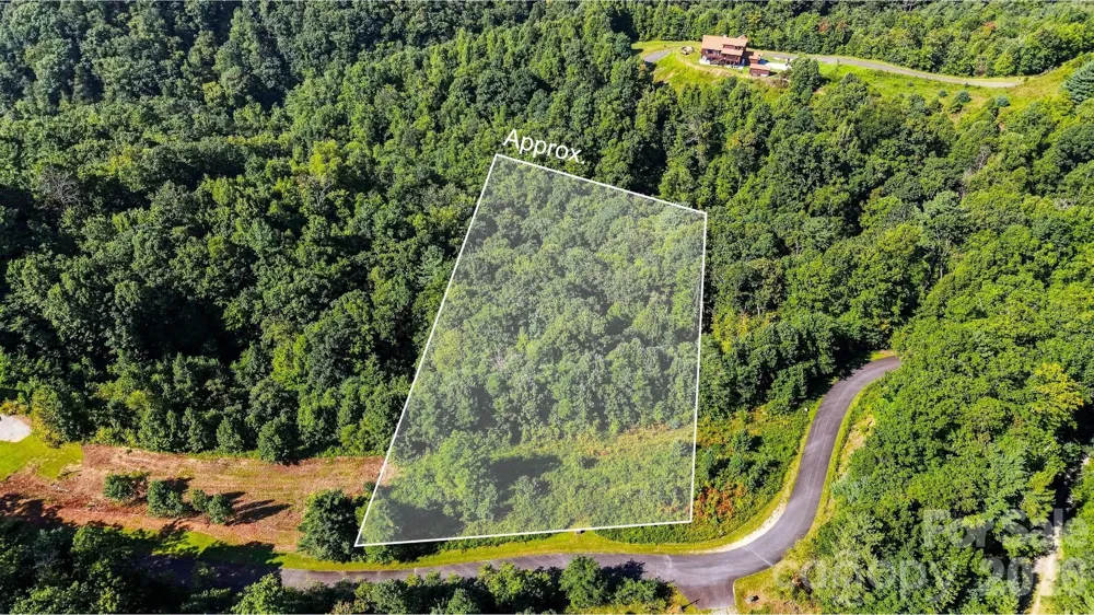 000 Roca Vista Drive #533 Lenoir, NC 28645