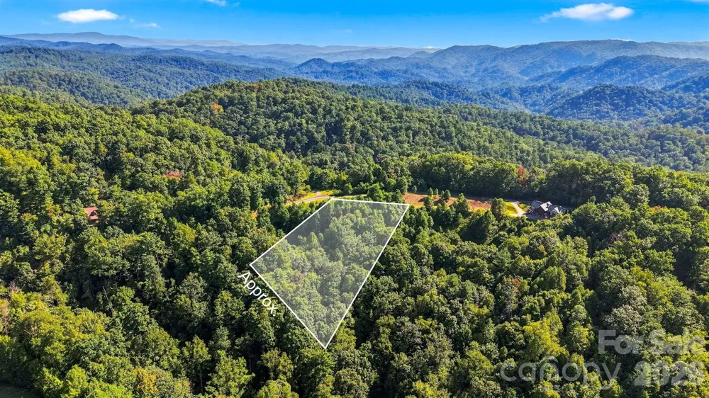 000 Roca Vista Drive #533 Lenoir, NC 28645