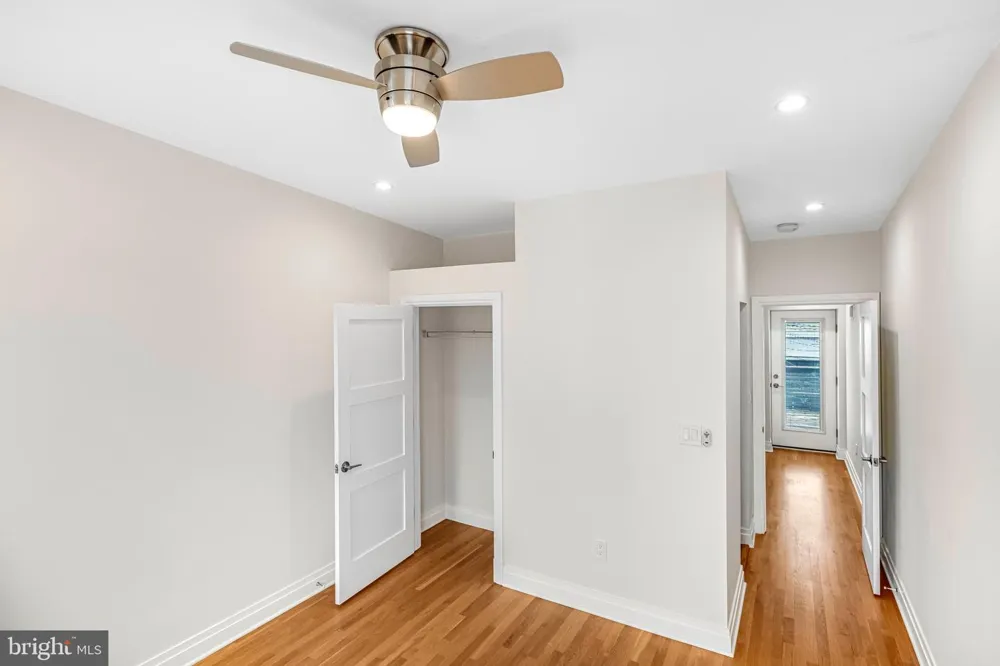 2723 MILES AVENUE Baltimore, MD 21211