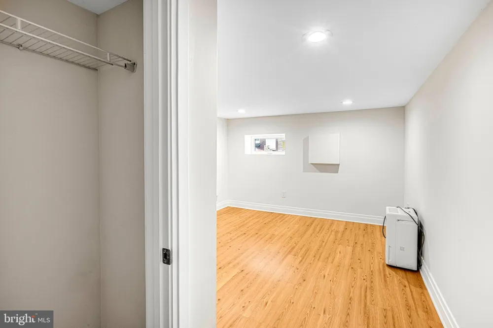 2723 MILES AVENUE Baltimore, MD 21211