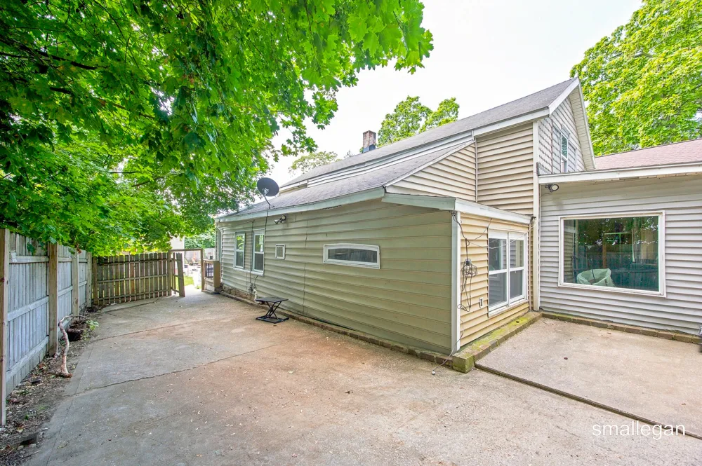 413 Breens Court SW Grand Rapids, MI 49503