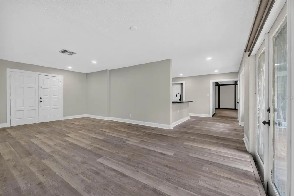 Address Not Shown Dover, FL 33527