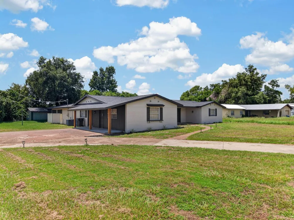 Address Not Shown Dover, FL 33527